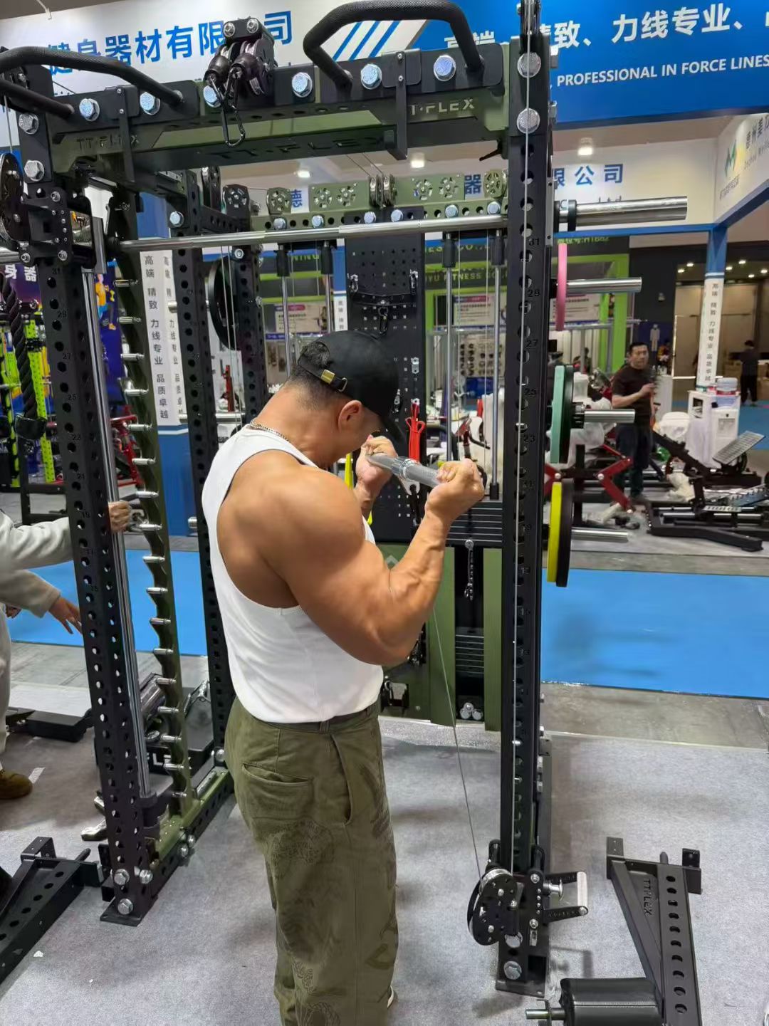 Premium 3D Multi-Functional Trainer — image 3